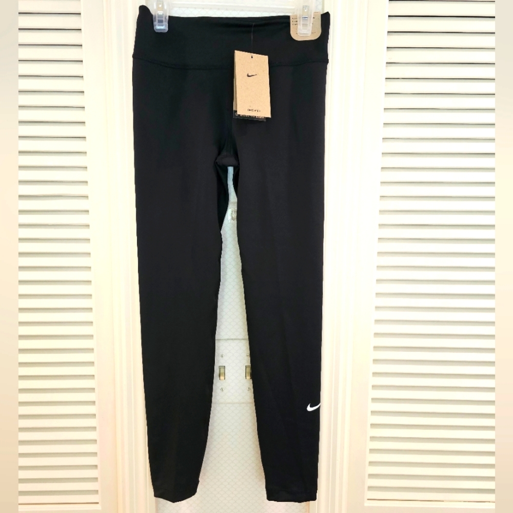 Nike One tight fit, high rise kids leggings
